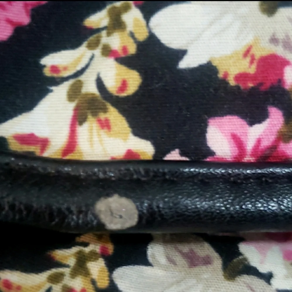 FLORAL BACKPACK - Picture 5 of 6